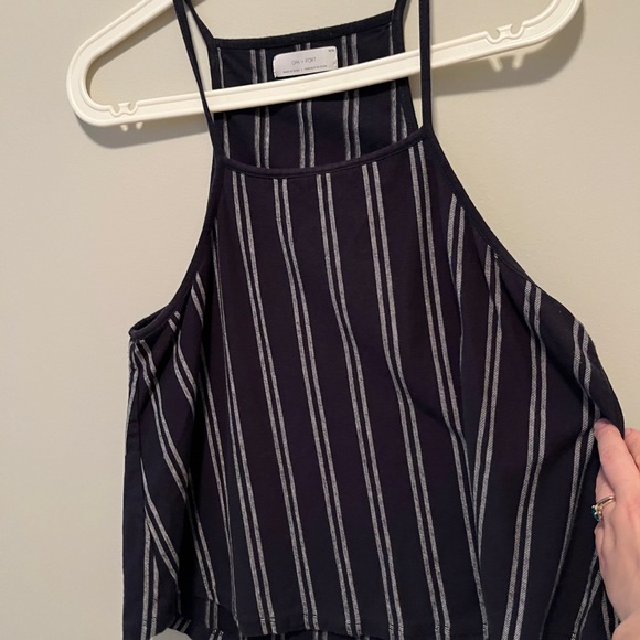 OAK + FORT long sleeve shirt / “shacket” vibes (comes with FREE cropped tank) - Picture 8 of 9